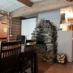 Classic Log Ski-in Ski-out דירה *