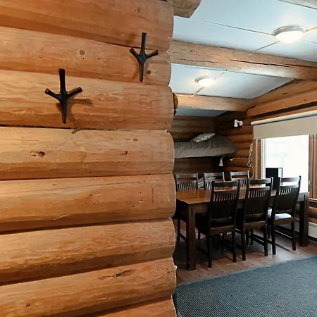 Classic Log Ski-in Ski-out *